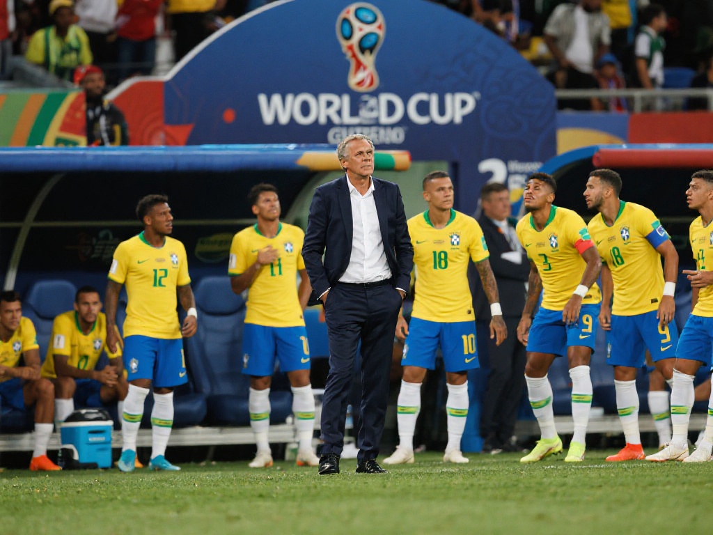 斯洛文尼亚对阵塞尔维亚：塞斯科挑战米特罗维奇，奥布拉克领衔出战